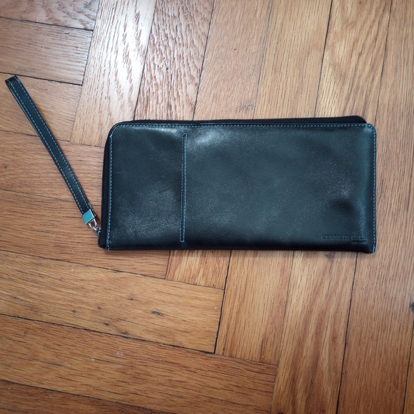 Kenneth Cole Clutch - Picture 1 of 4